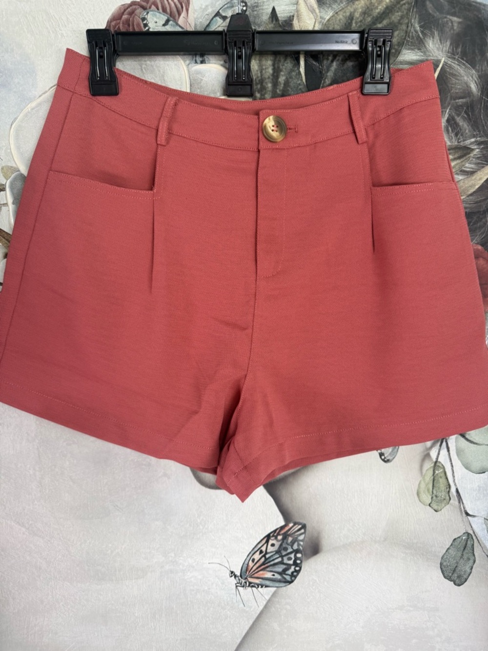 Gilli High-Waist Shorts in Dusty Rose